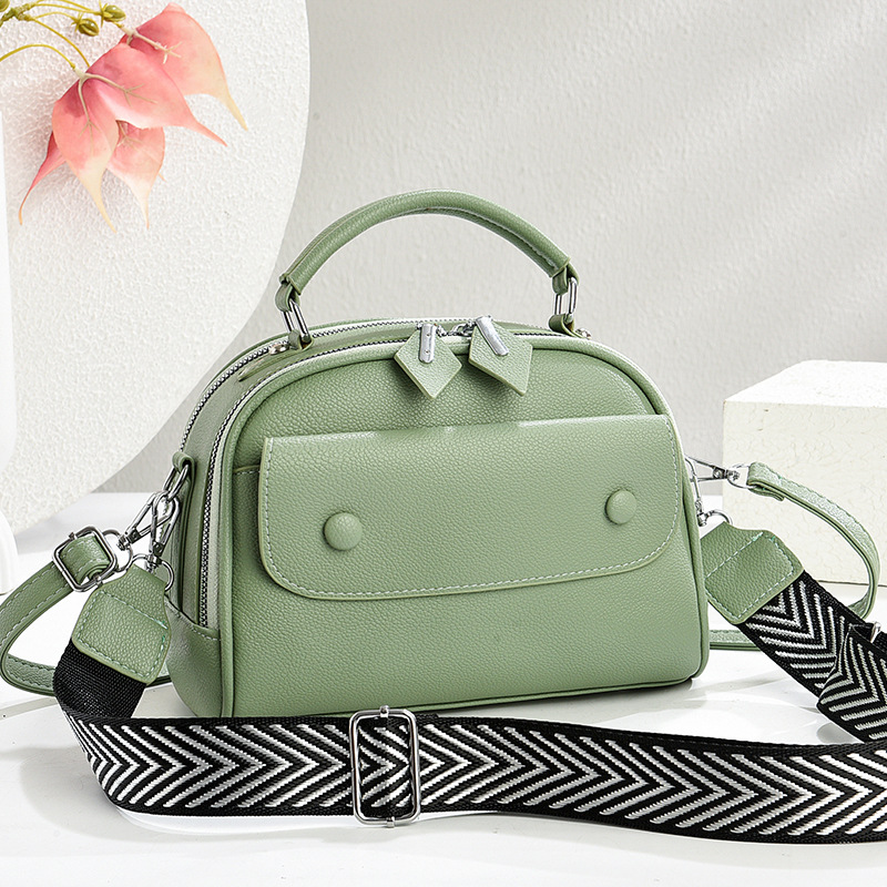 Temperamento sensación de bolso cuadrado 2025 nuevo tipo de bolso de hombro casual de moda de viaje bolsos de mano versátiles