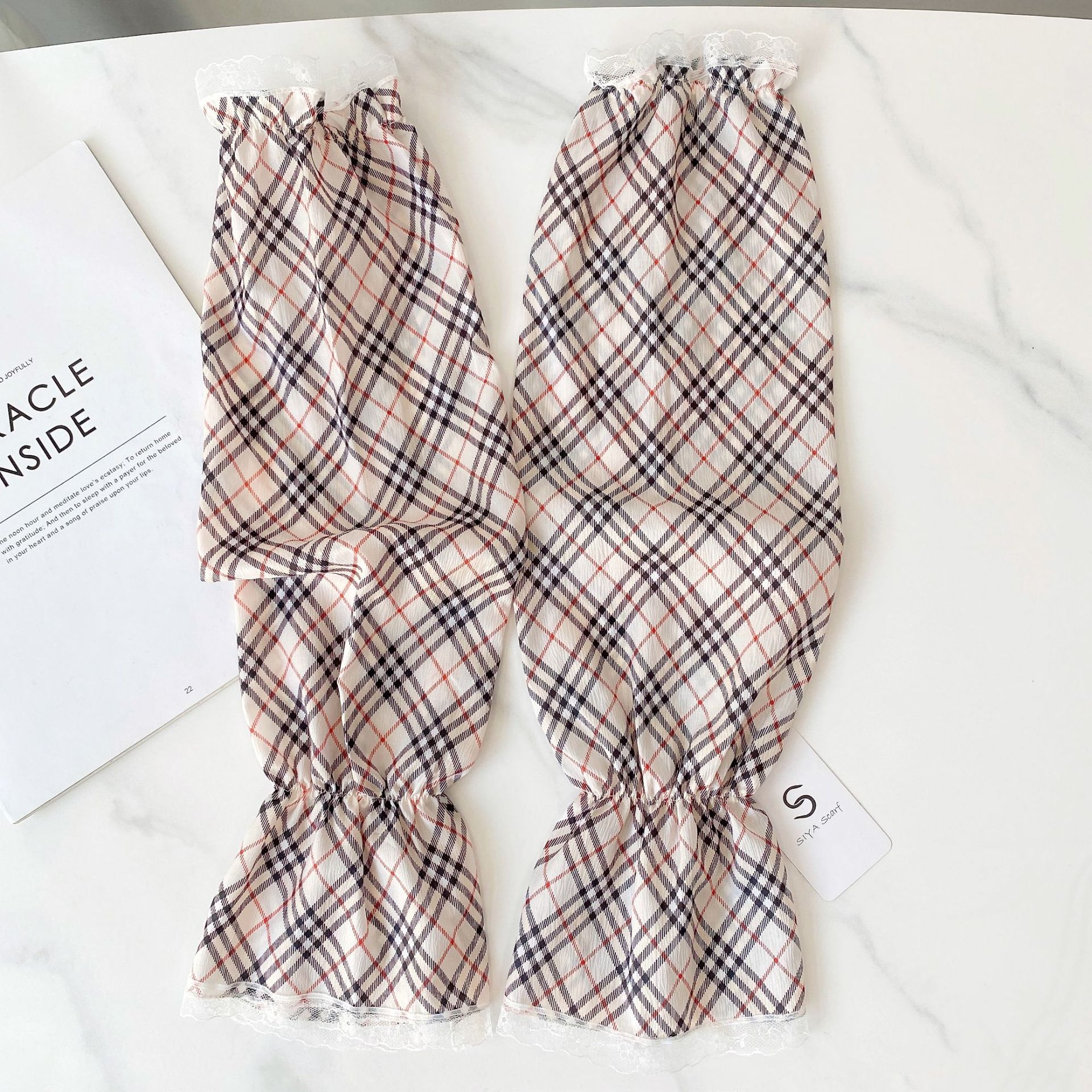 Verano estilo coreano ligero transpirable overse manga de encaje de las mujeres protección solar fresca manga de hielo satinado protección del brazo de conducción al aire libre al por mayor