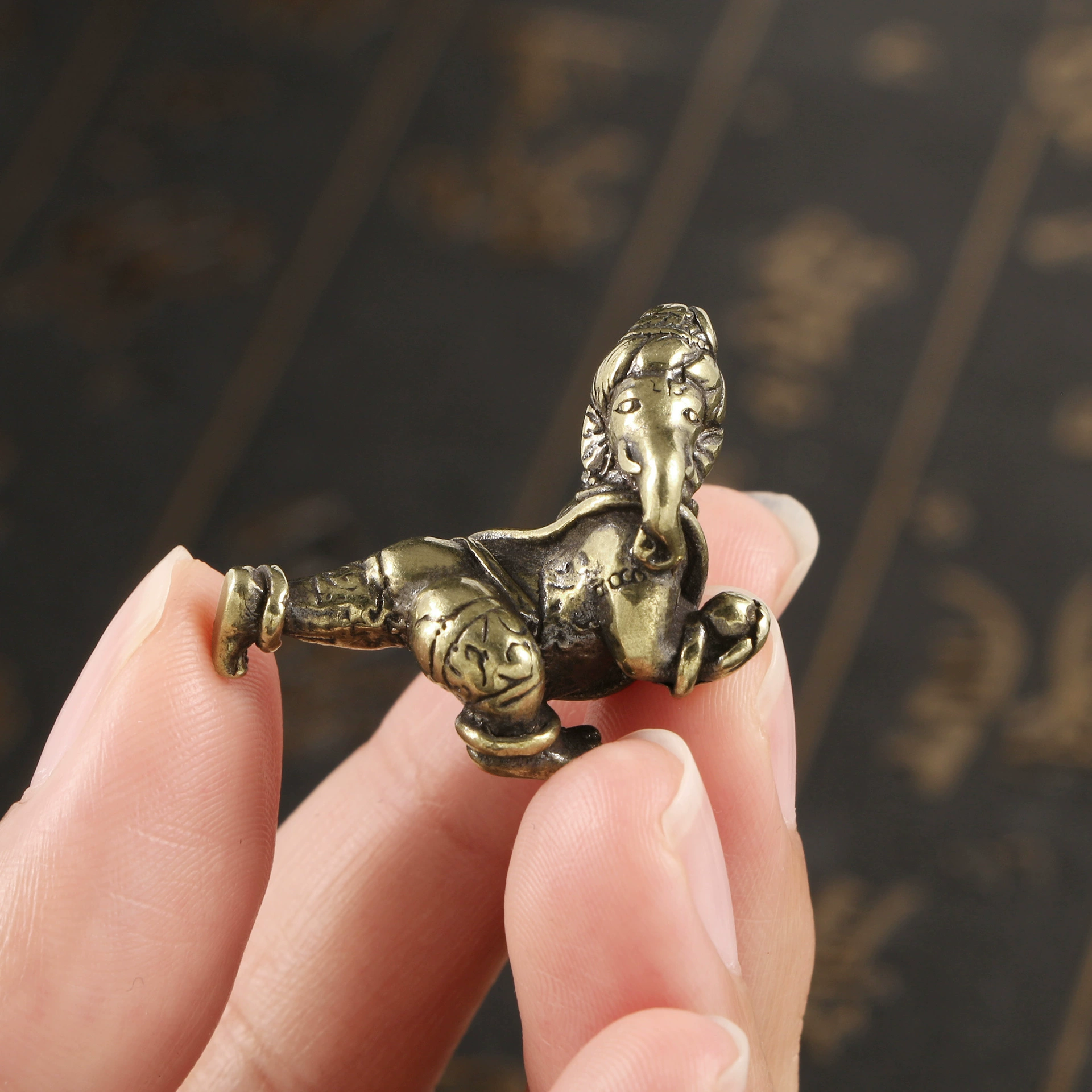 Антикварные бронзовые винтажные Мини Ретро голова слона личные украшения медные ремесла буддийская Сутра поставляет Коллекцию Оптом