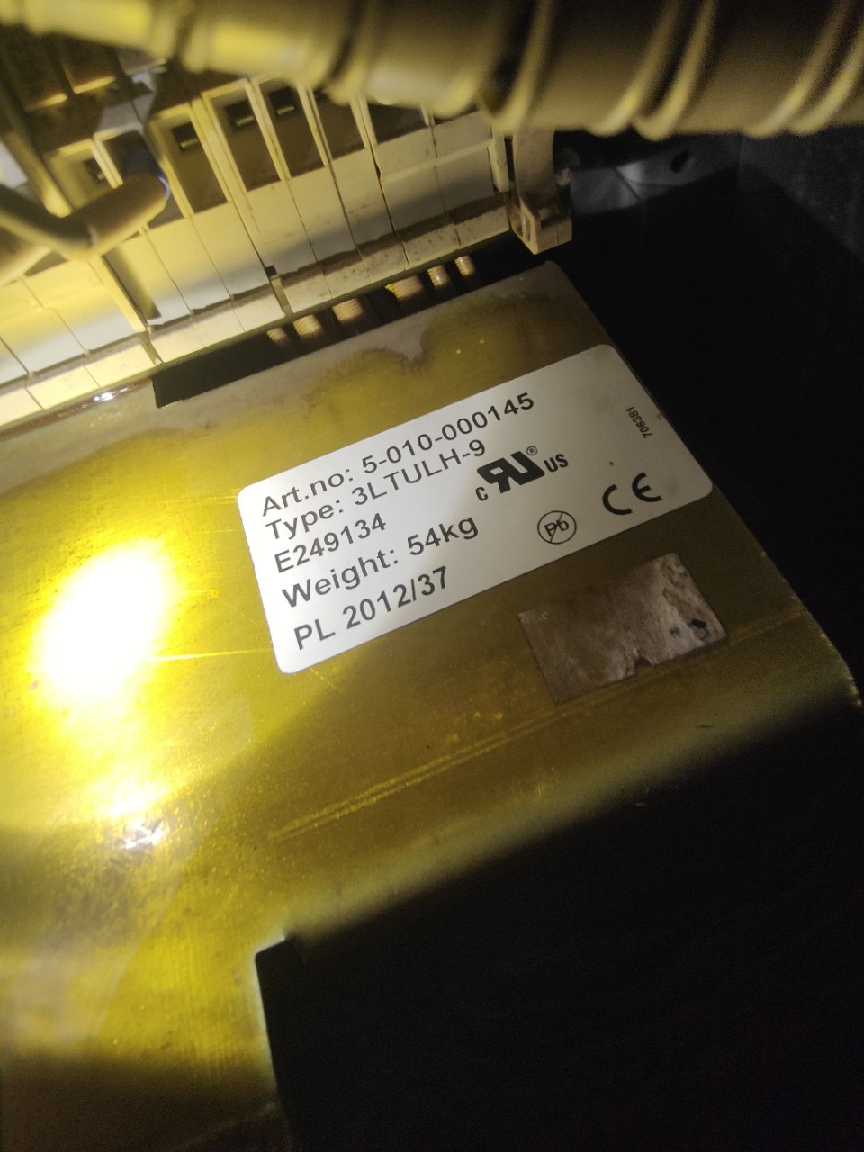 abb变频器acs800滤波器电抗器3LTULH-9特拉福泰克变压器E206141