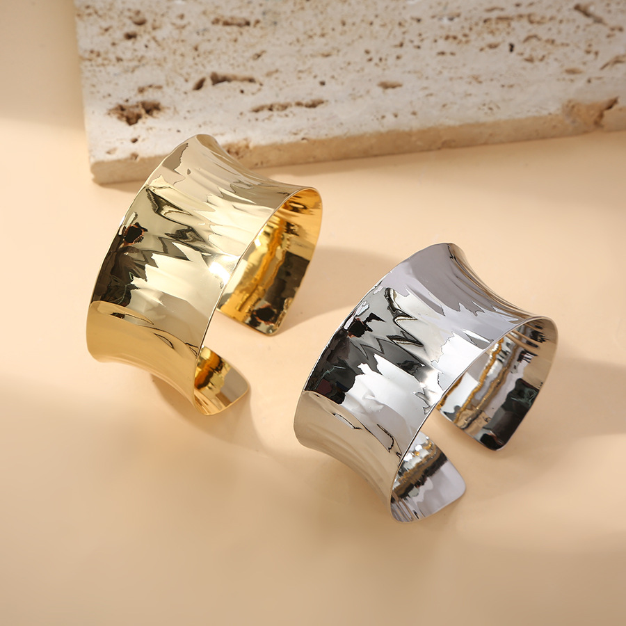 Minimalist Gold-plated Brass Wide Bracelet For Women And Men_voghion.com