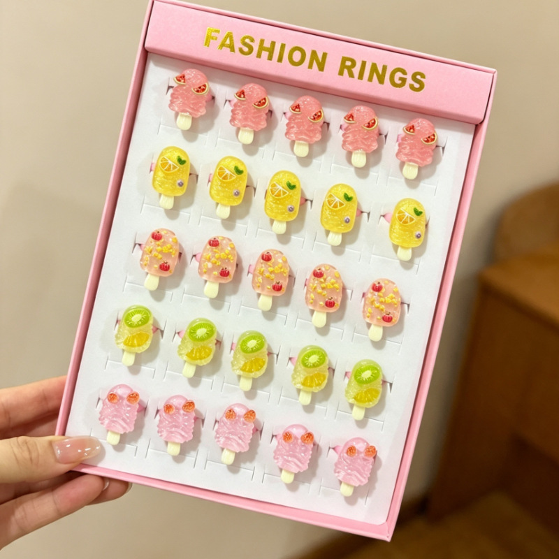 Anillo de flores de dibujos animados para niños transfronterizos 50 anillos de plástico esmerilado abierto en caja regalo de cumpleaños jardín de infantes