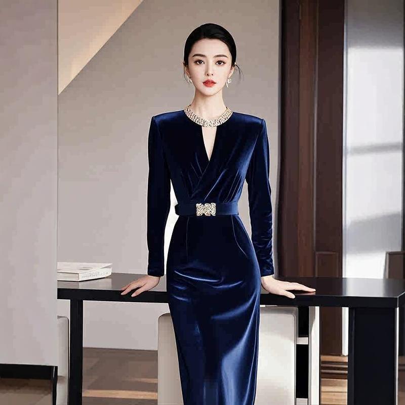 年秋重要场合新品感气质长裙气场强大小香风蓝色丝绒连衣裙女|undefined