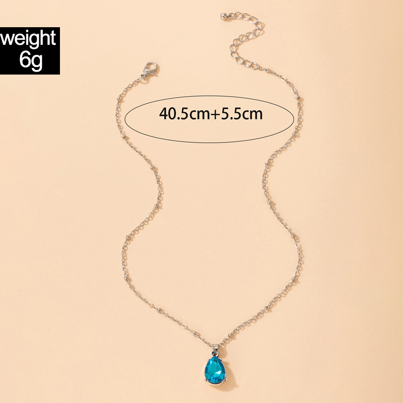 Simple Light Luxury Jewelry Imitation Sapphire Inlaid Single-layer Copper Zircon Necklace display picture 1