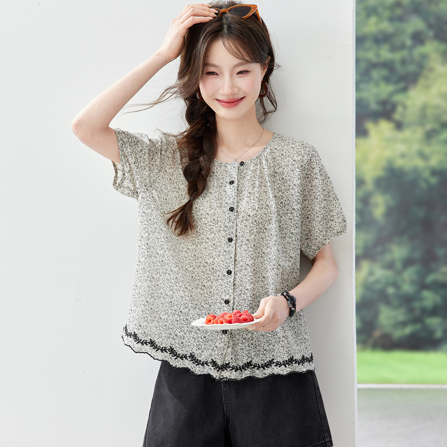 Summer shirt with a round collar