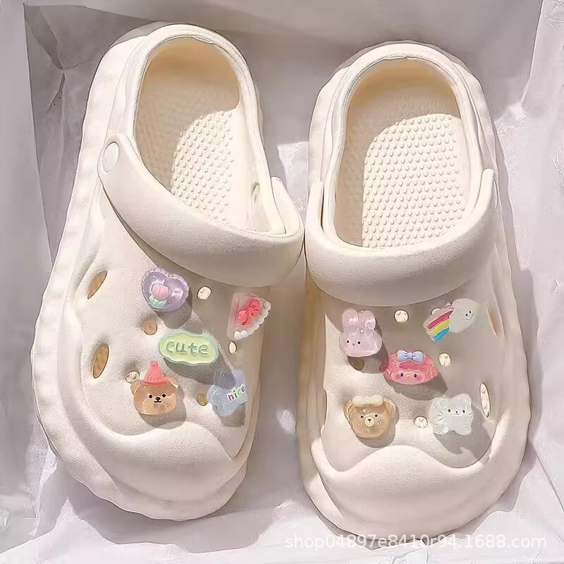 Croc Shoes Women's Summer 2025 New Anti-Slip Seaside Beach Fashion Cute Poop-Feeling Baotou Sandals for Women