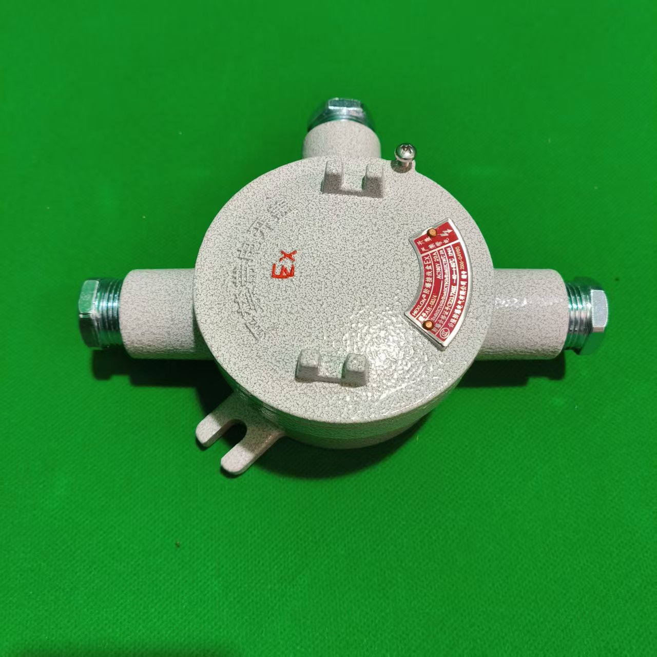 ����¡������������ͨ���ߺ�(IIC+IIIC)