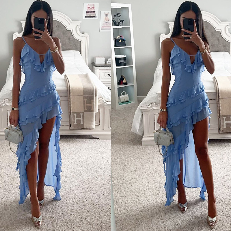Qadın qara rəngli ruffled büzməli paltar