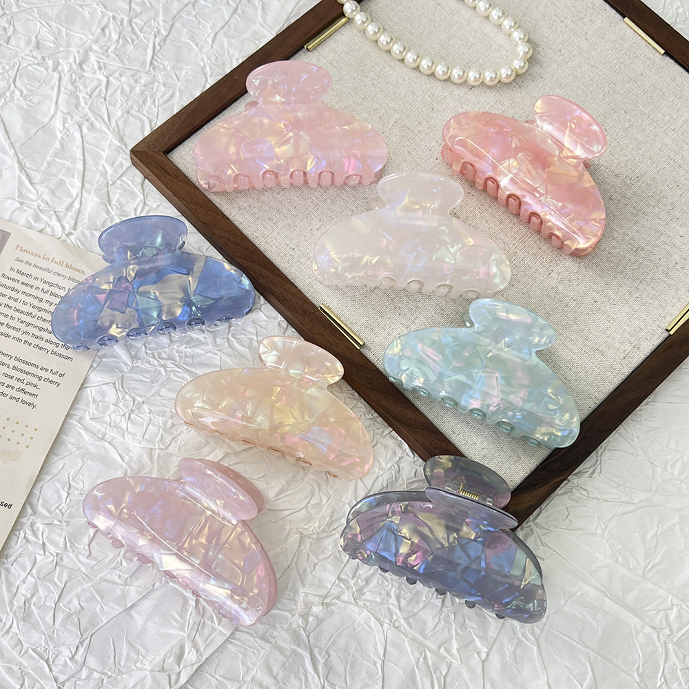 New Mermaid Pink Acrylic Hair Clip, Simple and Elegant Medium-Sized Hair Claw Clip for Updos, Shark Clip Hair Accessory