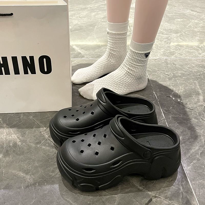 Клоги (Crocs) женские из ЭВА, шлёпанцы-платформа для дома и лета с подвеской в виде собачки, 34–41