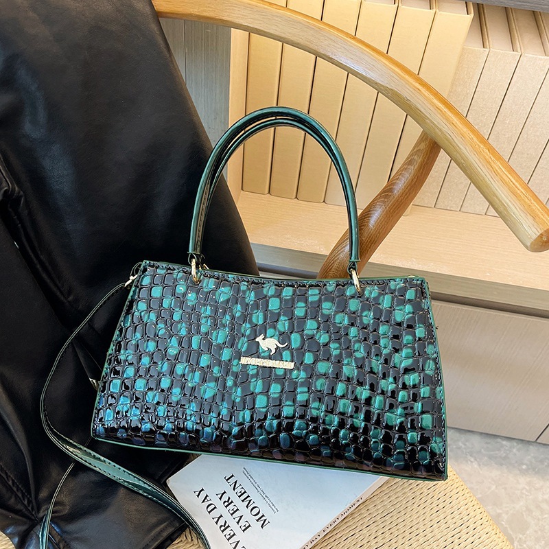 Bolso de gran capacidad 2023 nuevo bolso de mensajero de un solo hombro de moda bolso de patrón de piedra de superficie brillante simple bolso de textura