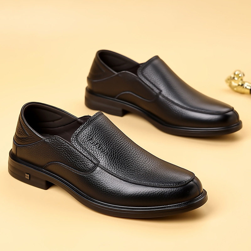 Giày lười nam da bò lớp đầu, đế mềm thân mềm, gót thấp 1–3 cm, kiểu mũi tròn cổ thấp — DT9602 màu đen