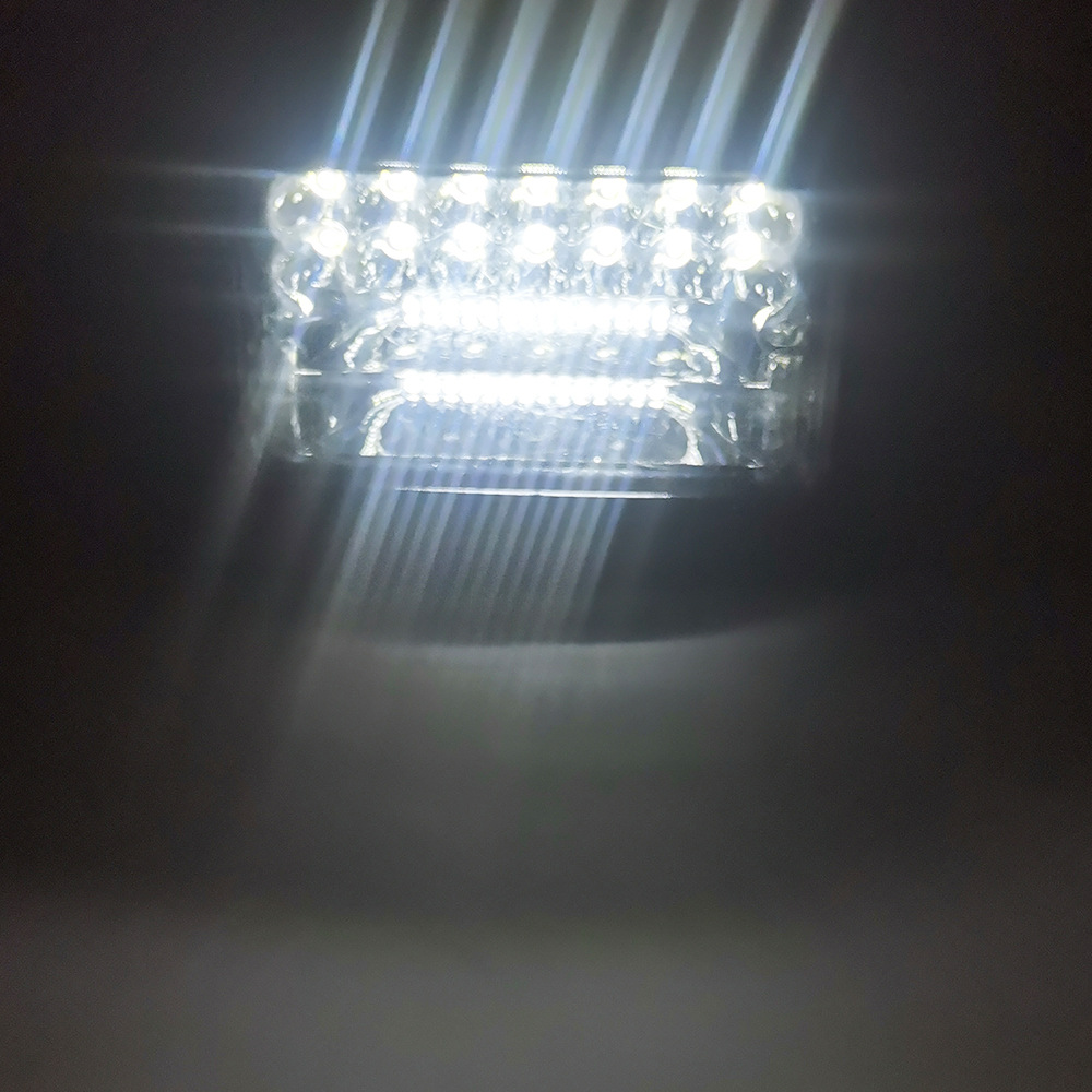 Suministro de Comercio Exterior Accesorios para camiones pesados camión ingeniería vehículo luz de trabajo proyector