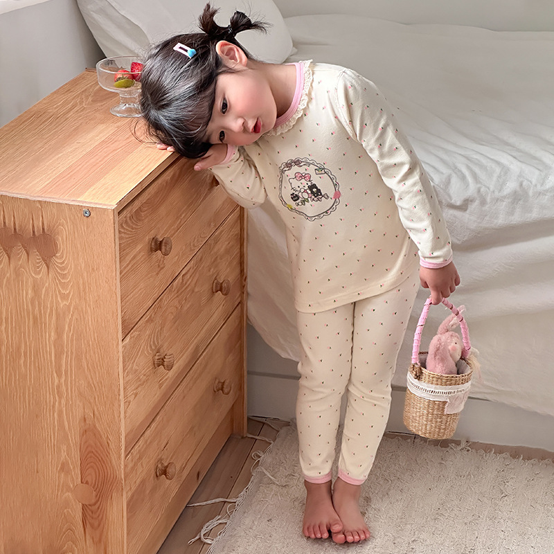 Pijamas de niñas de otoño de algodón de manga larga para niños nuevos tipos de algodón para niñas vestidos de casa de otoño
