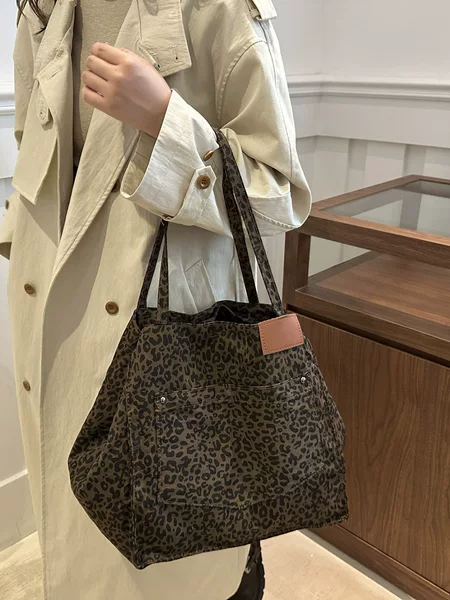 Foreign Trade Leopard Print Bag Crossbody Bag 2025 Autumn New Street Shoulder Large Capacity Tote Bag Cross-Border Popular Women's Bag