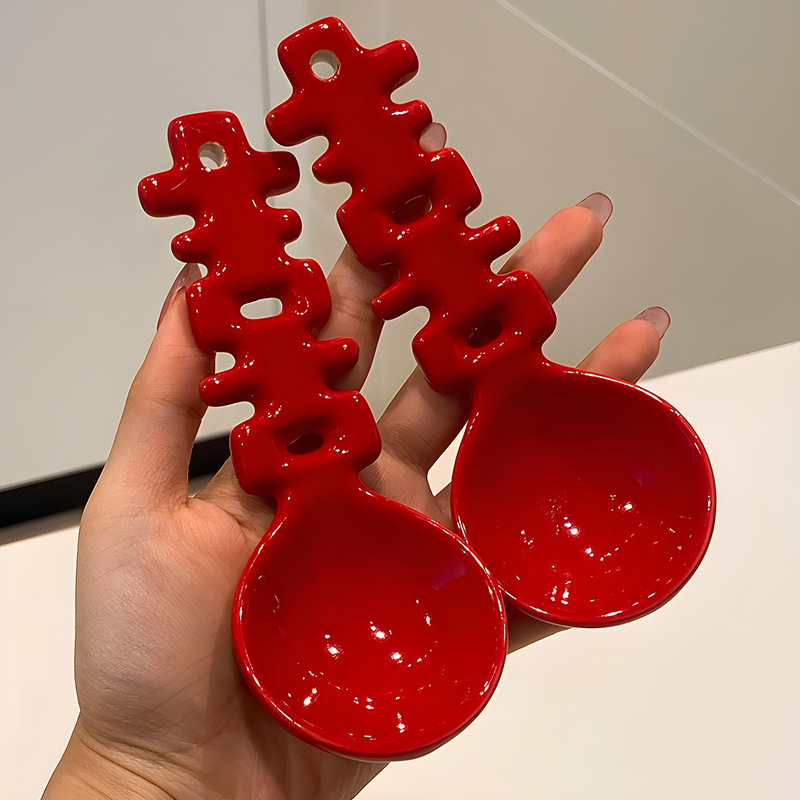 赤いダブルハピネスセラミックスプーンお祝いパーソナライズされたロングハンドルスプーンホームコーヒースプーンドリンクスプーンクリエイティブスプーンウェディングギフト|undefined