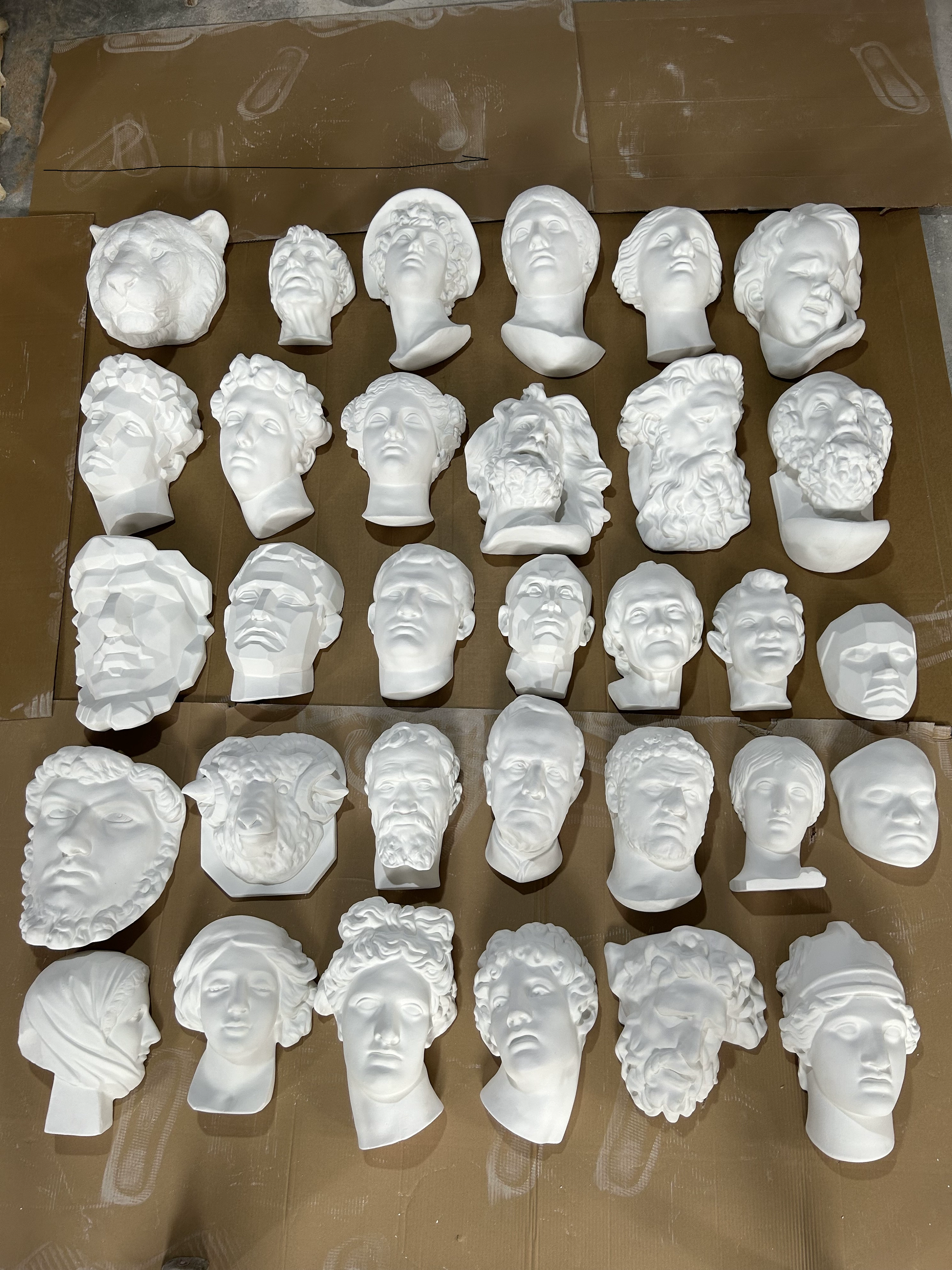 Гипсовая лапша, большая круглая грань на гору, грань на мантре, половина учебного пособия бога войны Бетховена