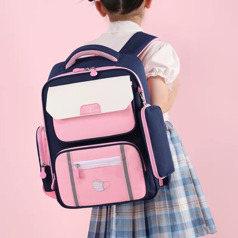 流行日系可爱双肩包2023新款中小学生大容量书包儿童印花便携背包