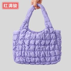 新款雲朵褶皺包女大容量輕便格子餃子包韓版泡泡單肩包工廠批發