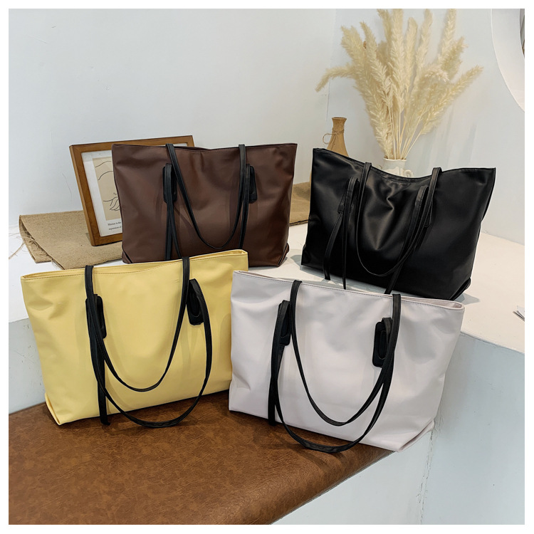 Fashion Retro Simple Large-capacity Solid Color One-shoulder Tote Bag display picture 2