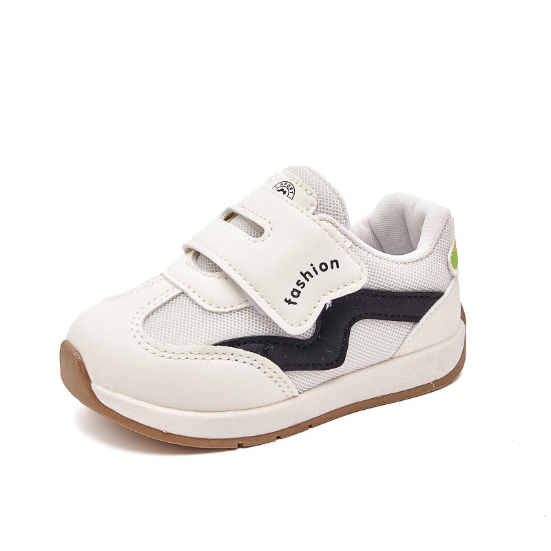 2026 primavera y otoño zapatos para niños respirables zapatos deportivos para niños pequeños y medianos convenientes velcro zapatos de correr bebé en stock