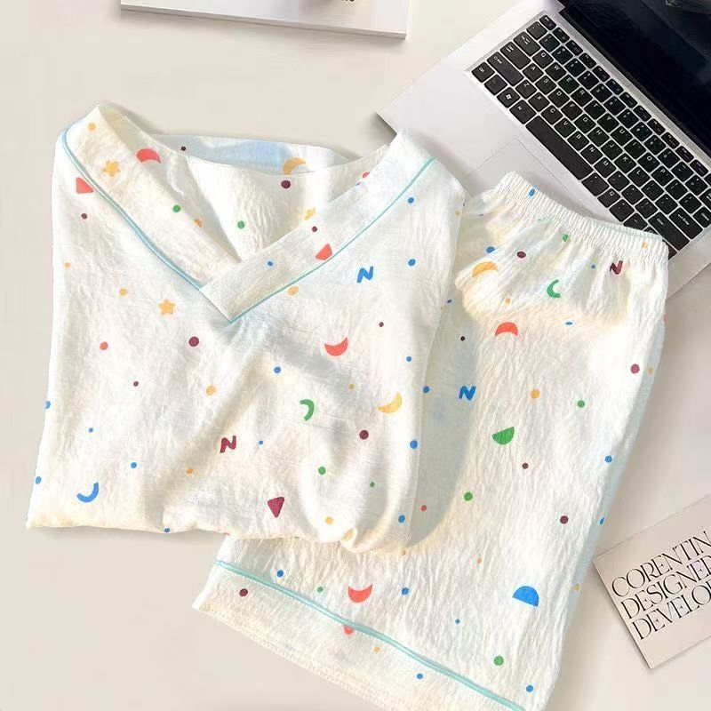 Nuevo estilo caliente de Vietnam pijamas de algodón con nubes con cuello en V para mujer pantalones cortos de verano de manga corta con bordado dulce y simple servicio a domicilio