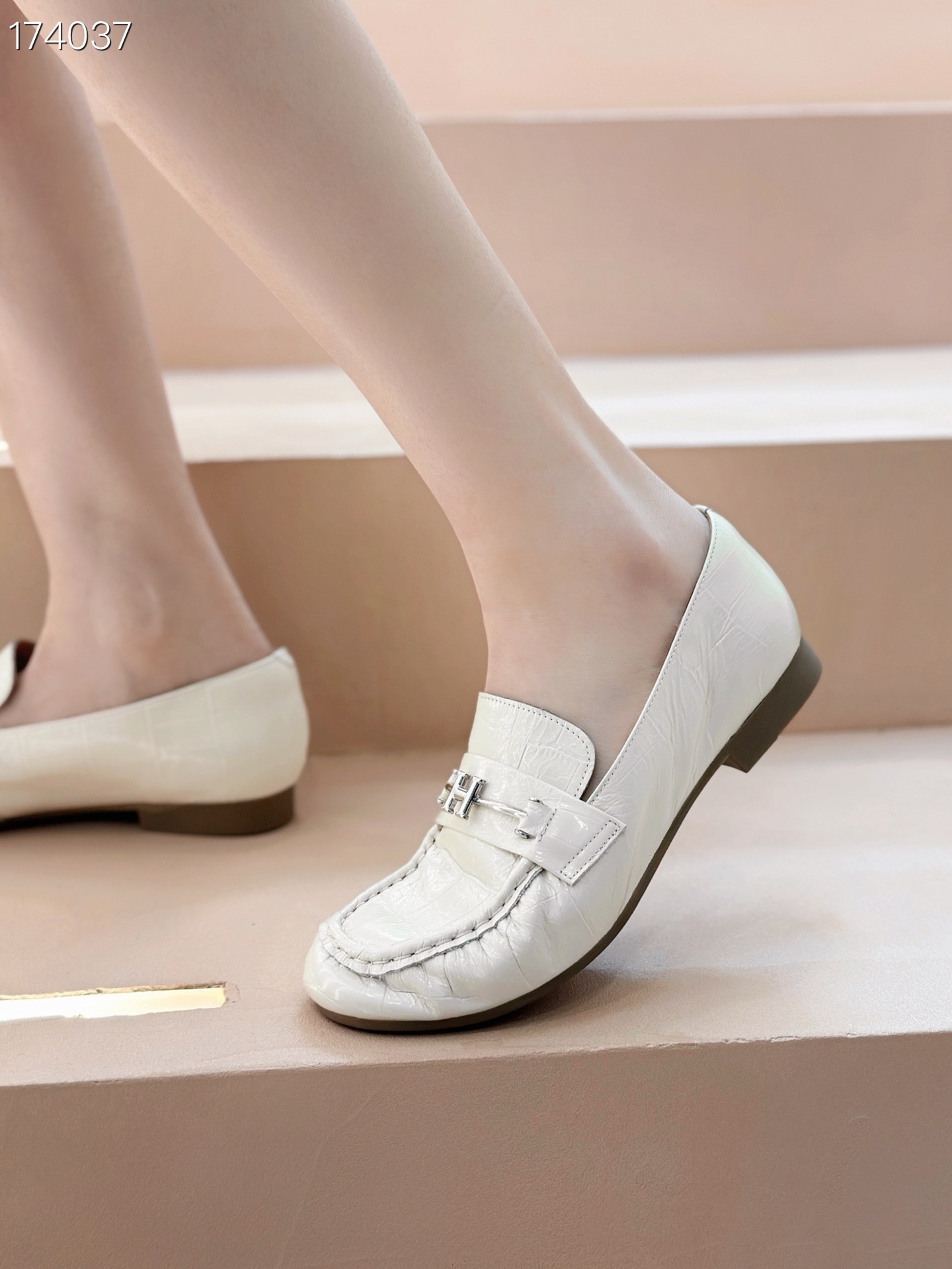 Giày lười nữ đế bệt mũi vuông thoải mái, phong cách loafer — Màu đen, Màu trắng be chi tiết 6