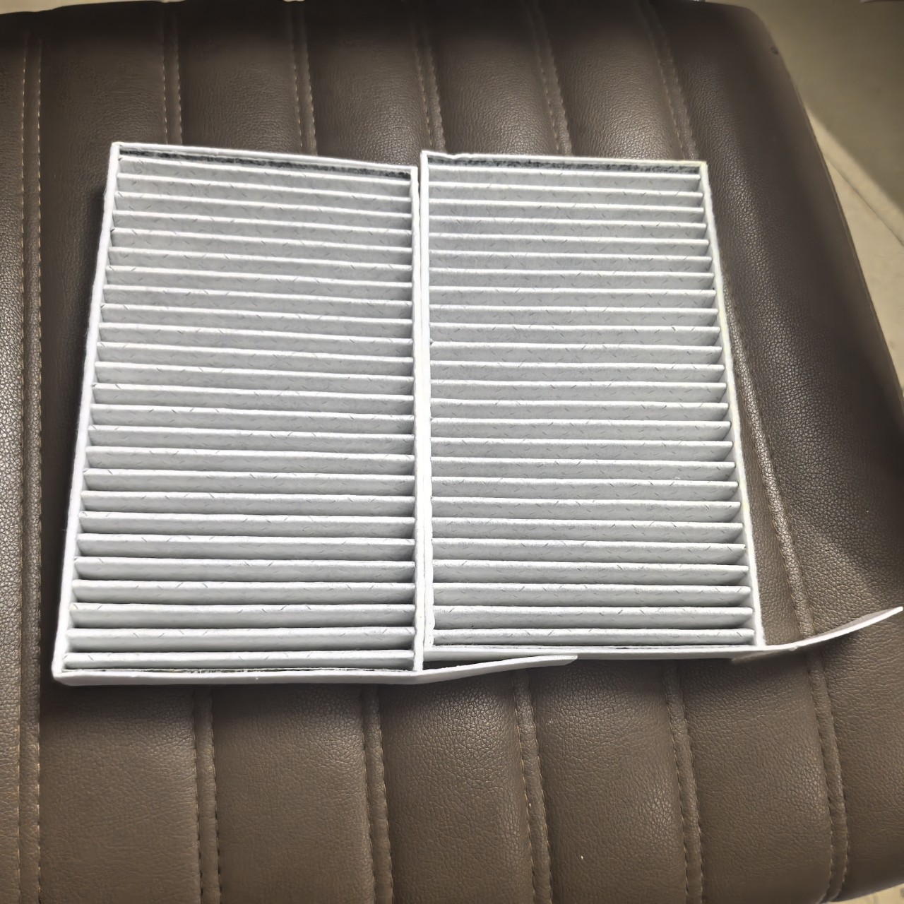1107681-00-A Is Suitable for Tesla Model 3 Air Conditioning Filter Tesla Air Conditioning Filter Filter