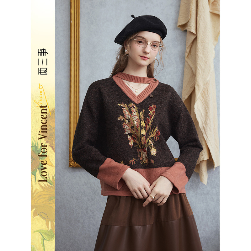 Van Gogh's Beauty Old 2025 Autumn New Collection Mori-Style Floral Towel Embroidery Hollow V-Neck Short Sweater for Women