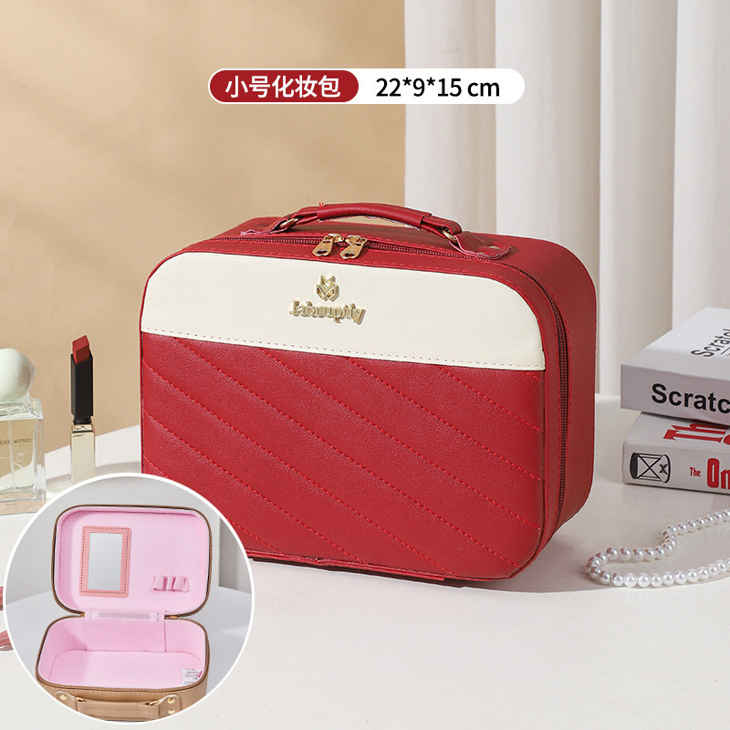 Trompeta roja con rayas oblicuas