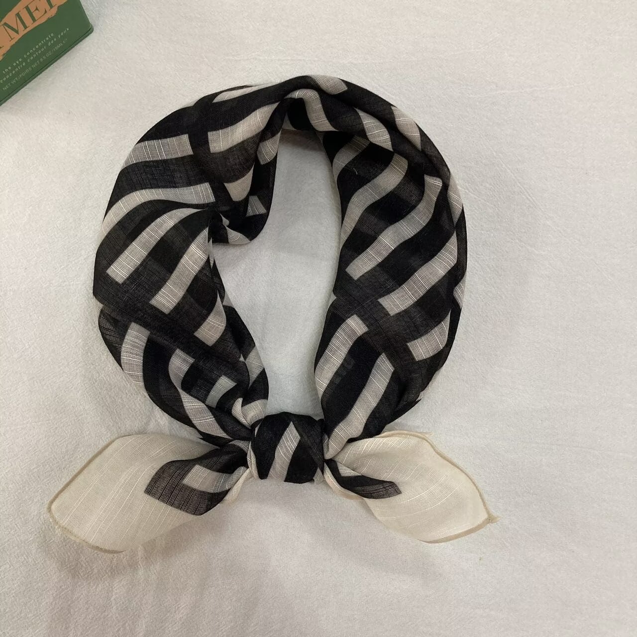 검은색 줄무늬 17개