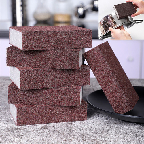 Emery sponge wipe, magic wipe to remove burnt and stubborn stains, wipe pot to remove rust, clean and wipe pot.