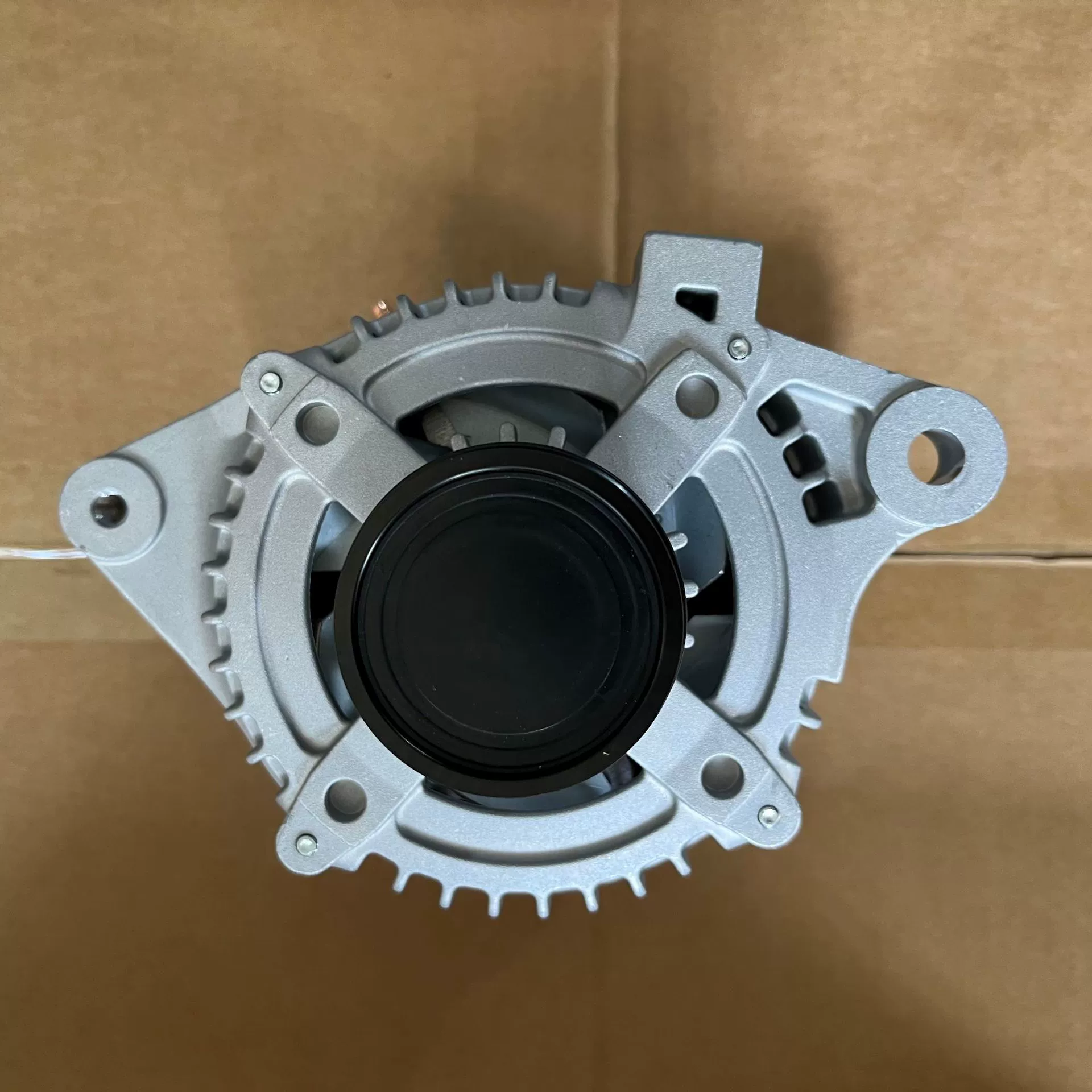 Генератор 110A, подходит для Toyota Corolla 2009–2013 1.8, 27060-0T031