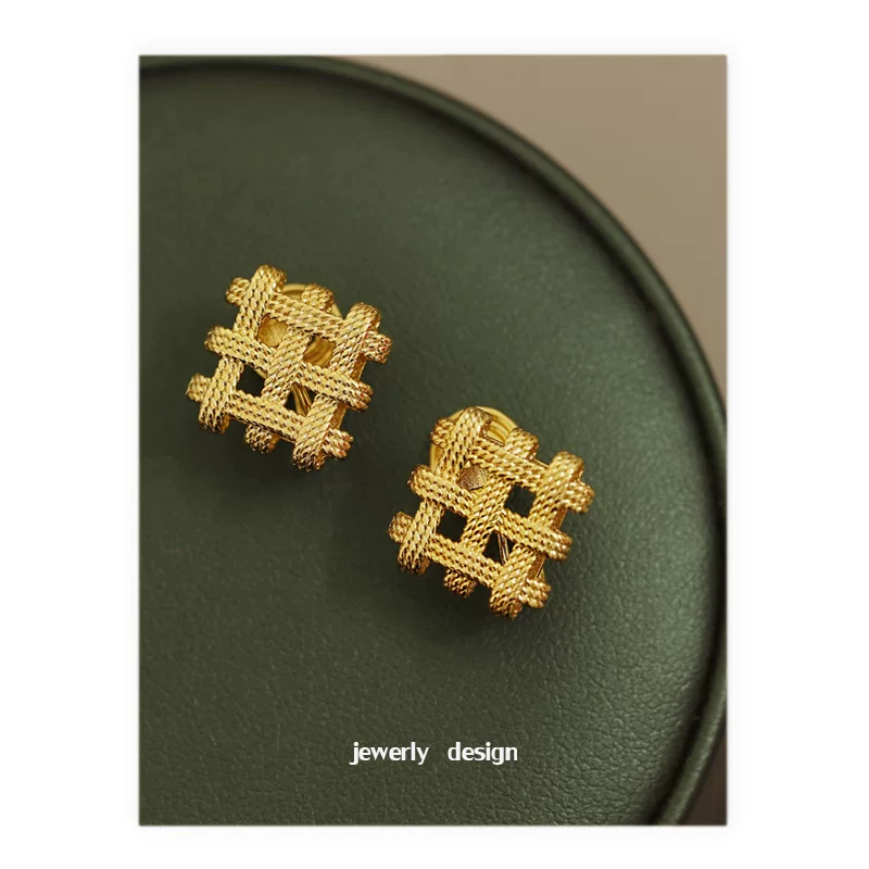 Серьги, сотканные ушные клипсы, мушиная спираль, стиль Chanel, новая коллекция, без проколов, стиль легкой роскоши, ярко запоминающийся стиль, стиль высокого качества