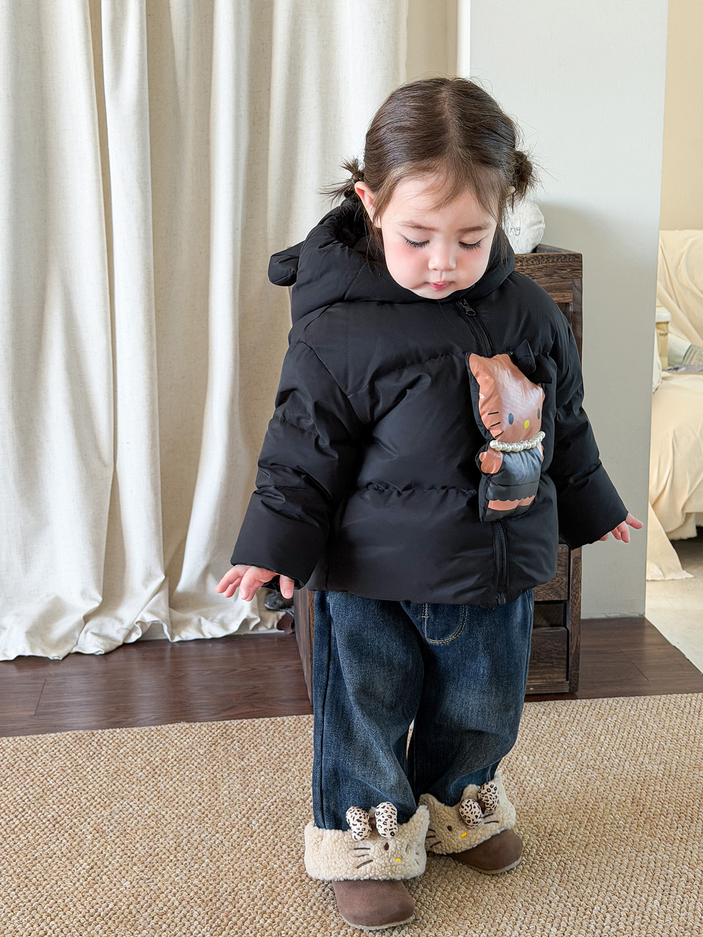 Sugar Pear ropa infantil de invierno de niñas 2025 aire 90 blanco de goma de seda tres abrigos para niños ropa de bebé