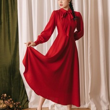实拍2023春季新款赫本风衬衣领红色大摆连衣裙拜年度假长裙子