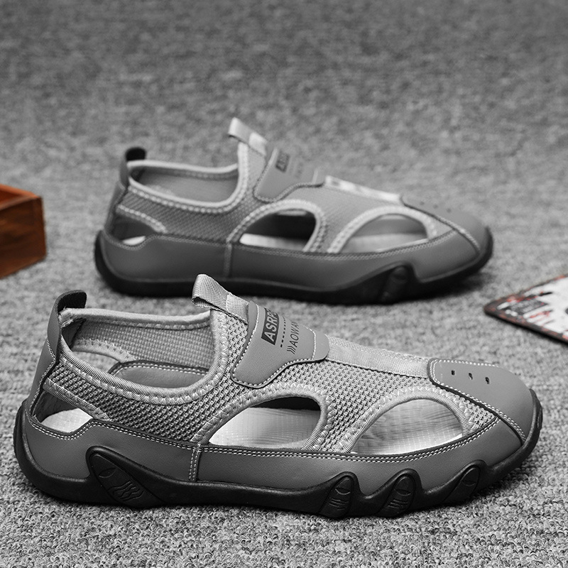 Zapatos de hombre de verano nuevo agujero sandalias hombre hueco agujero respirado zapatos de conducción sandalias de moda hombre image 1