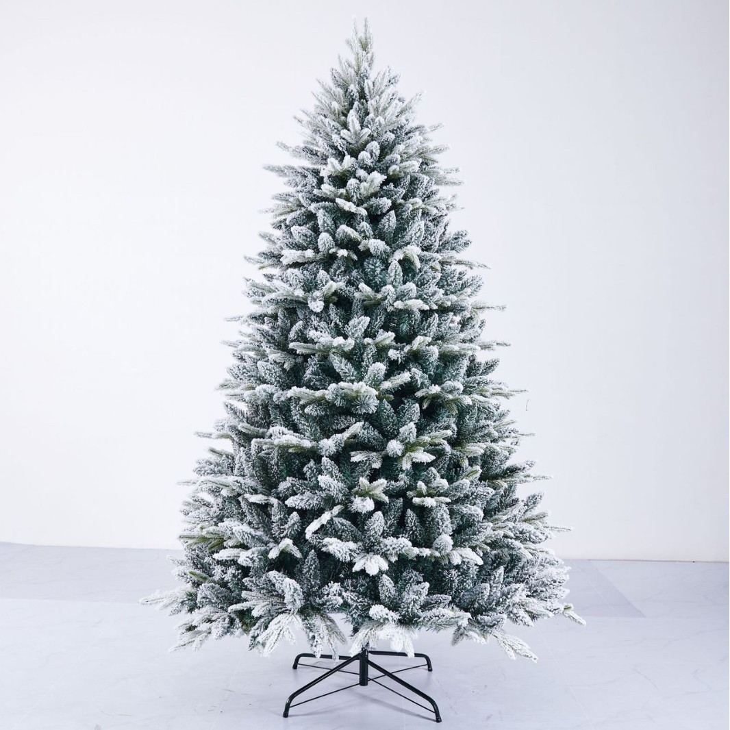 Una variedad de 1.5 - 2.4m árbol de Navidad flocado mixto para el hogar gran árbol de flocado decoración de Navidad