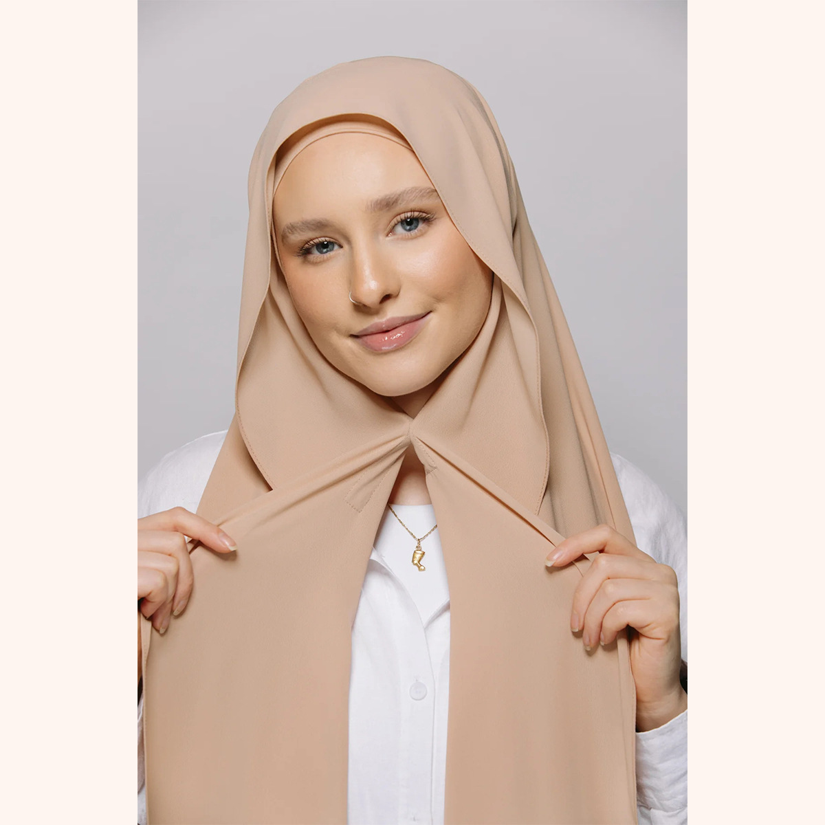 高品质单色垂感丝滑厚Chiffon 配同色系筒帽内置磁扣一体长巾围巾