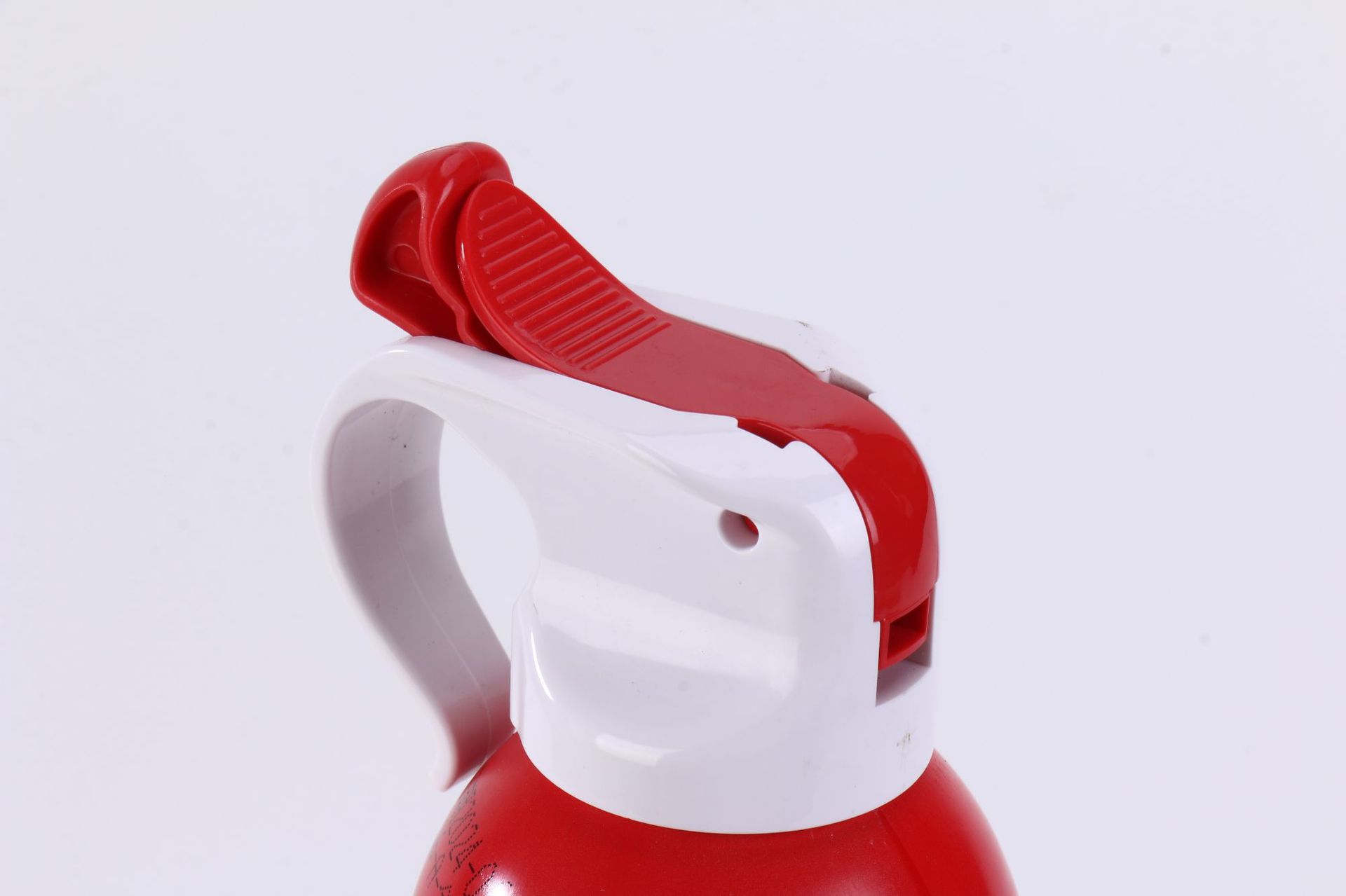 Water-Based Fire Extinguisher for Home Use, Vehicle-Mounted, Simple, Small, Portable, Large Capacity, High Temperature Resistant, Efficient, Flame-Retardant, Handheld Type