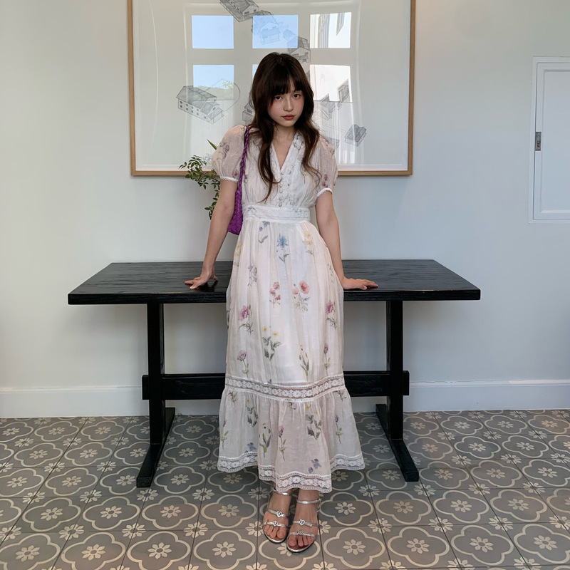 Interpretation of Beauty Newopen 25 Summer French Gentle High-Waisted V-Neck Floral Cotton and Linen Puff Sleeve Dress S5676