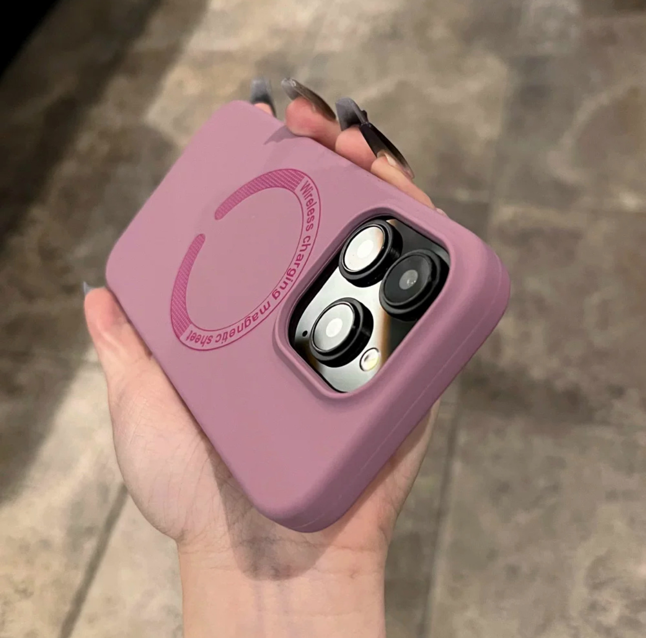 Nueva succión magnética de silicona líquida para iPhone15 funda para teléfono móvil 14ProMax agujero grande 12 Apple 13 hombres y mujeres 14