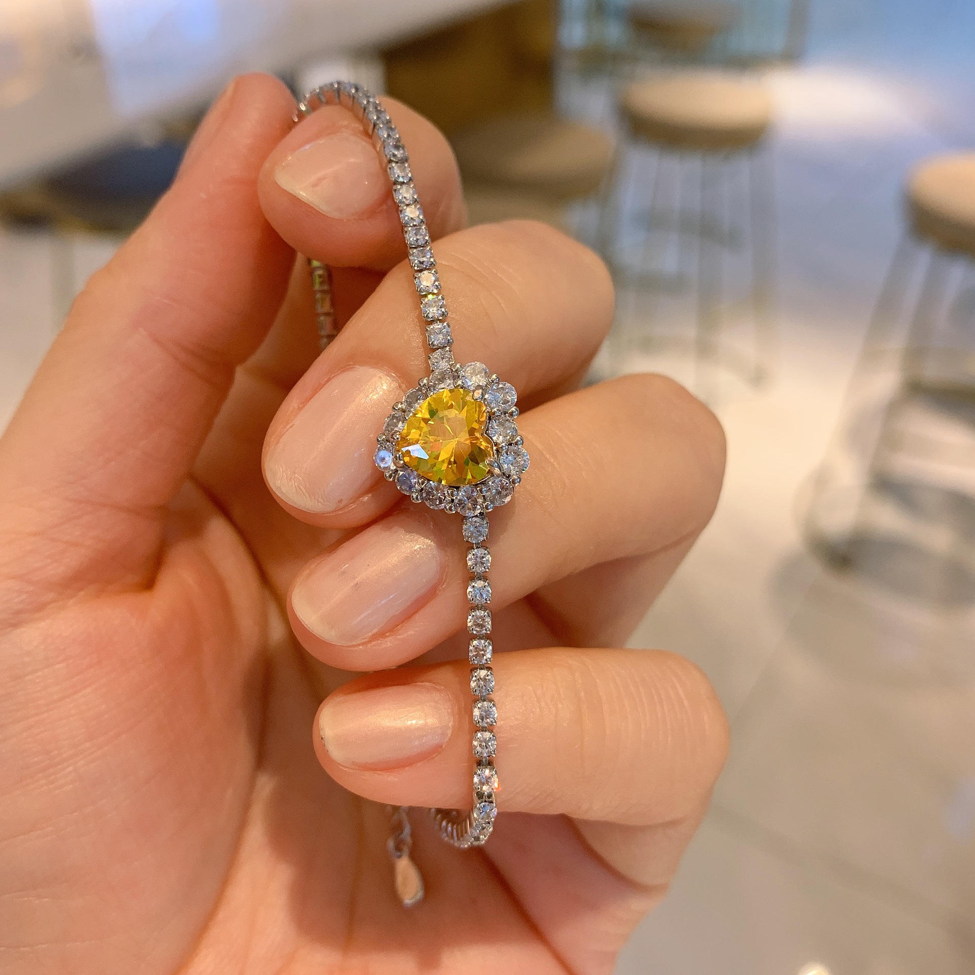 Retro Heart Shape Copper Gold Plated Inlay Rhinestones Bracelets