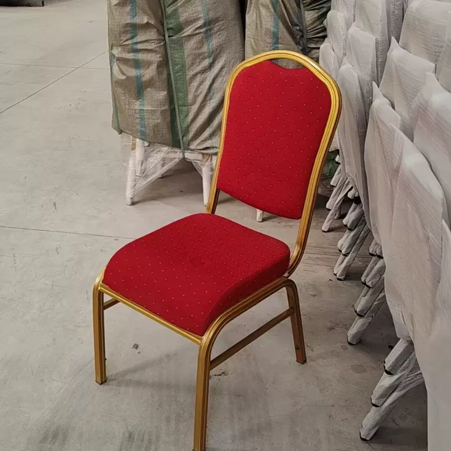 批发酒店宴会椅铝合金红色软包会议培训椅皇冠贵宾椅子饭店餐椅