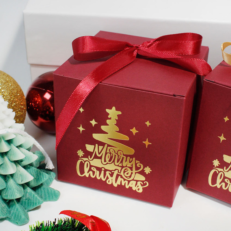 クリスマスの箔押しの正方形の箱のアイデアのキャンディーの箱の高級な赤い箔押しのクリスマスツリーのギフトボックスのクロスボーダーの電気商は専用に提供します。|undefined