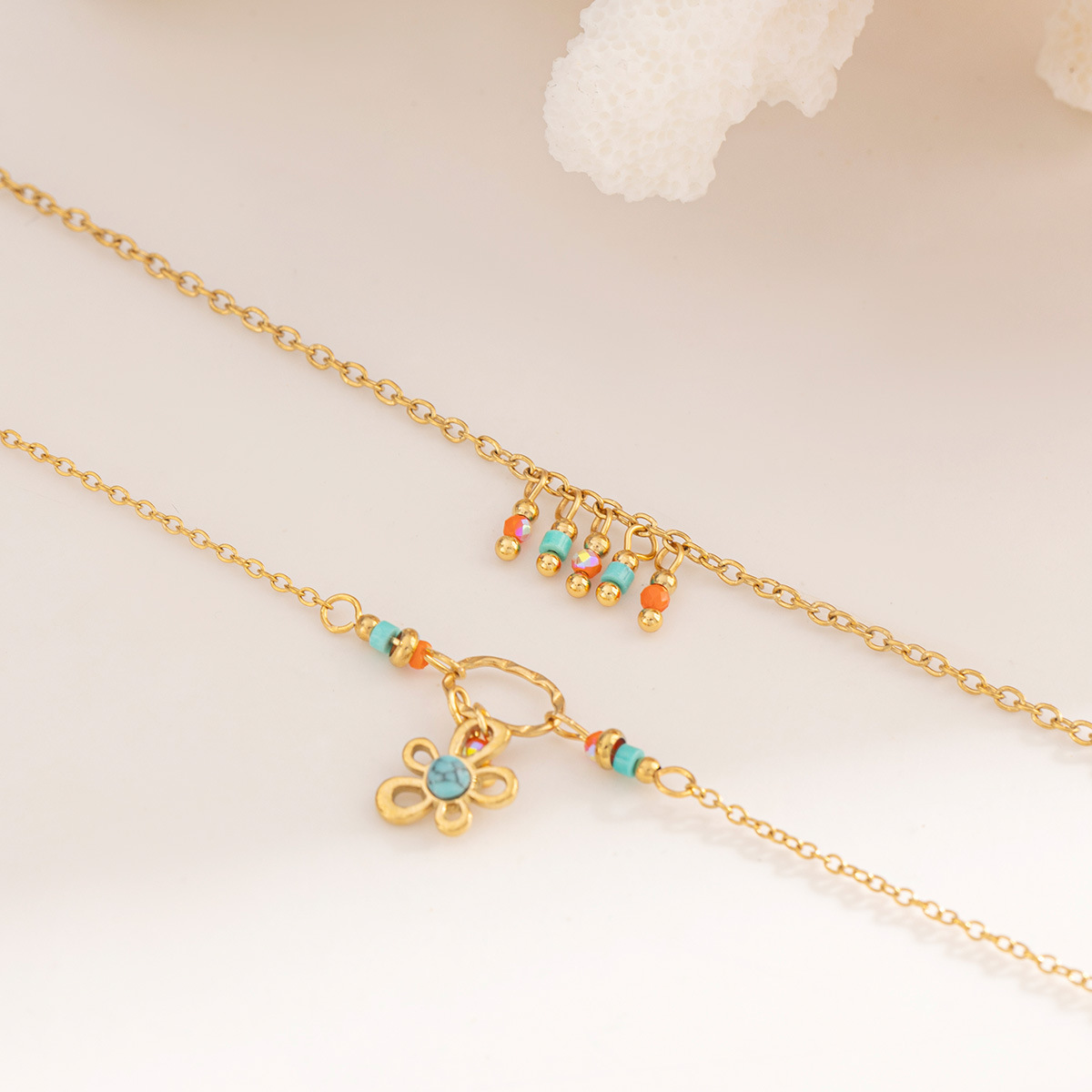 Tena Pulsera de acero inoxidable europea y americana, lujo ligero, cadena de alta calidad, flores apiladas, acero de titanio simple, joyería de mano transfronteriza para mujer