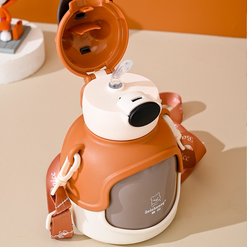 Taza Chuang lindo chapéu frío oso chapéu de acero inoxidable para niños taza de alto valor de pantalla roja armadura oso alumno taza de paja