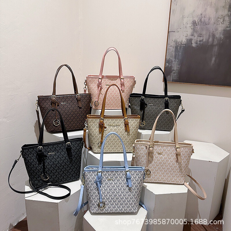 Factory wholesale suitable for M brand small tote bag, fashionable handbag, large-capacity commuter crossbody bag Factory wholesale suitable for M brand small tote bag, fashionable handbag, large-capacity commuter crossbody bag