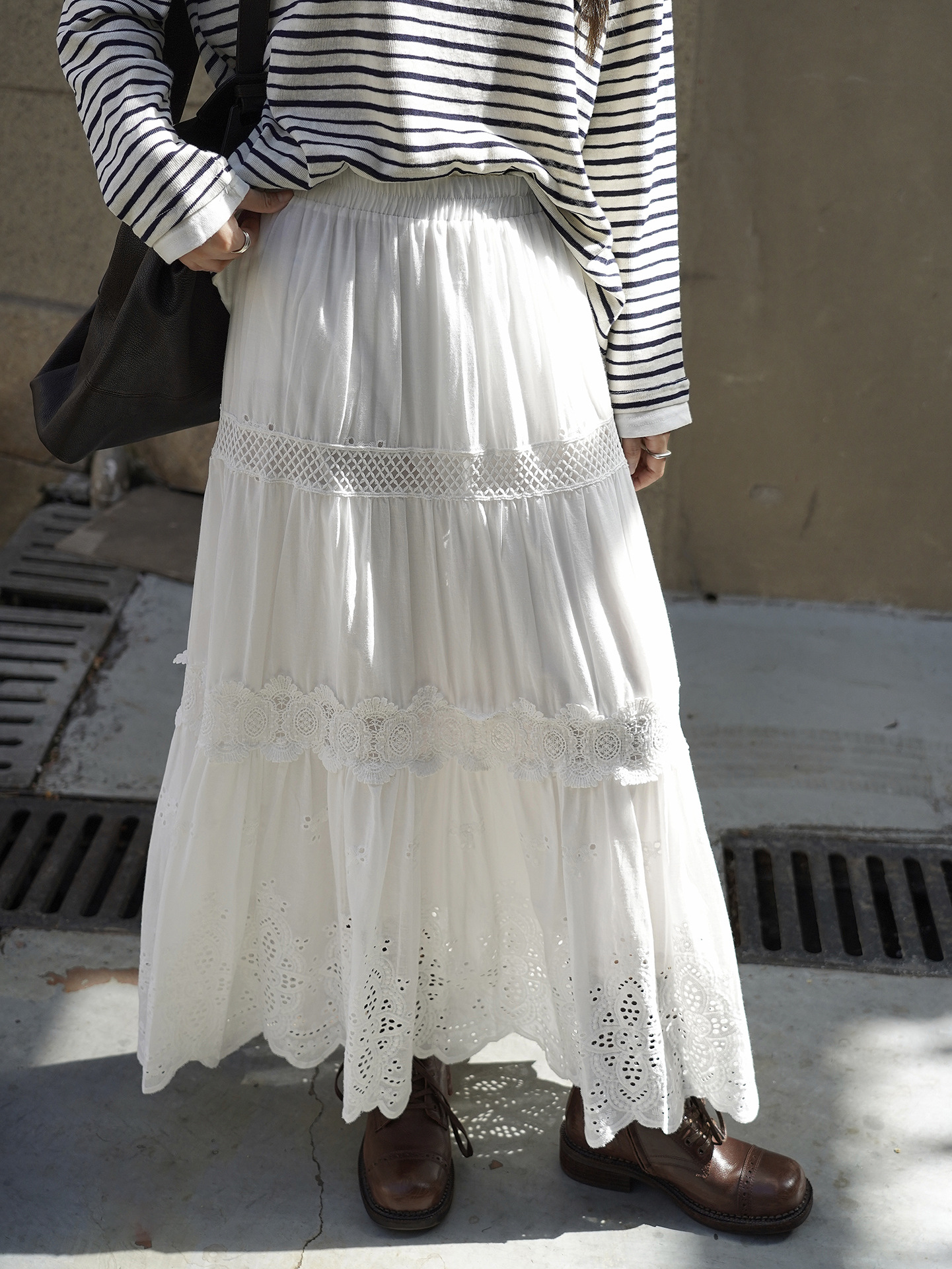 Louvre Early Autumn New Bohemian Romantic Style Hollow Lace Petal Solid Color Loose Wide Hem Long Skirt For Women_ecoleips.com