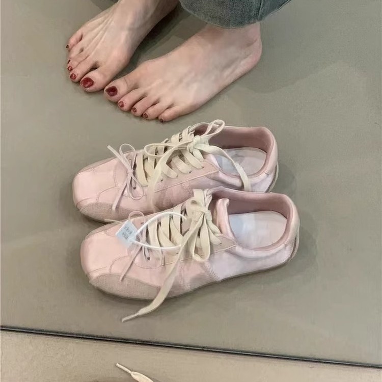 Versión de piel de vaca ~ Ballet bowknot retro todo-fósforo color de contraste alemán zapatos de entrenamiento mujer suela suave estilo deportivo cómodo zapatos casuales